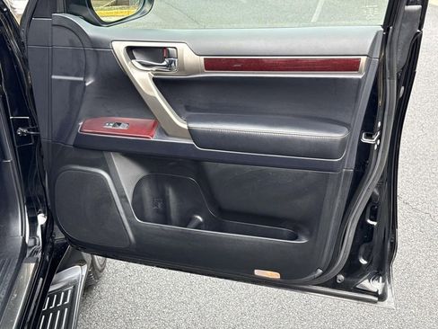 Used 2019 Lexus GX 460 Premium image 6