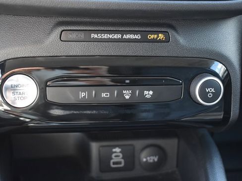 Used 2024 Ford Escape Platinum w/ Premium Technology Package AWD/4WD image 28
