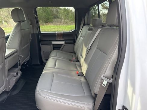 Used 2020 Ford F150 Lariat image 12