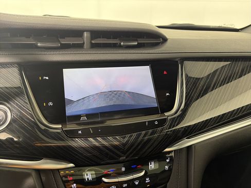Certified 2025 Cadillac XT6 Premium Luxury image 5