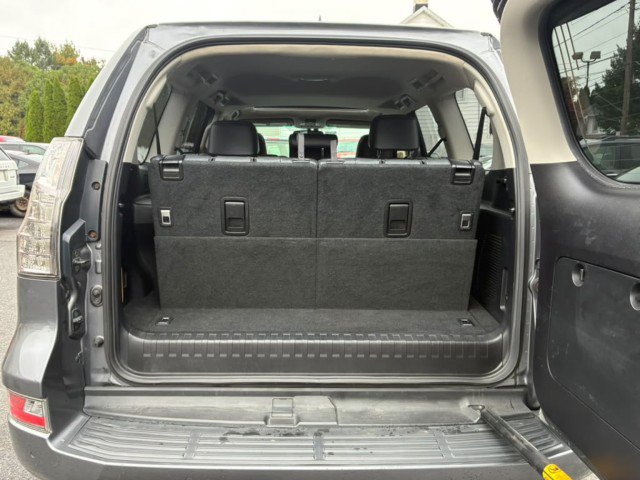 Used 2016 Lexus GX 460 w/ Premium Package AWD/4WD image 23