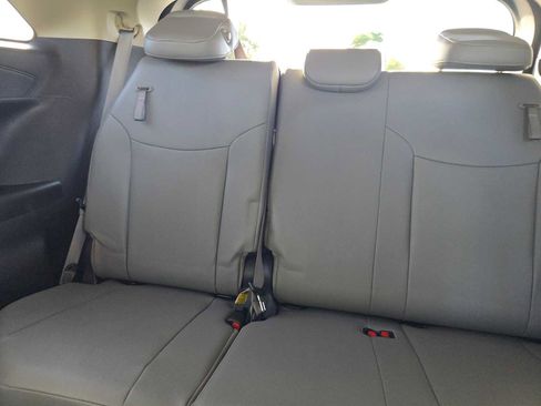 Used 2025 Toyota Sienna XLE image 19