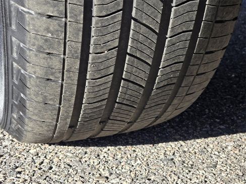 Used 2022 Jeep Grand Cherokee Limited 4xe image 12