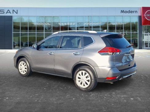 Used 2017 Nissan Rogue S w/ Appearance Package FWD image 6
