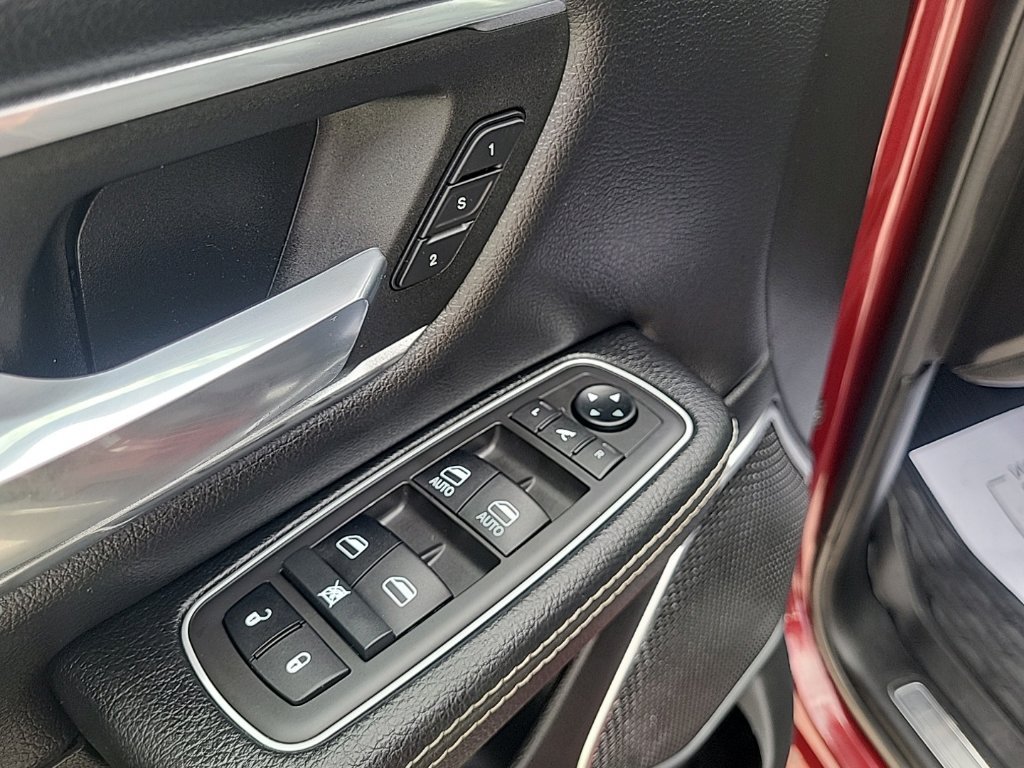 Used 2021 RAM 1500 Laramie AWD/4WD image 7