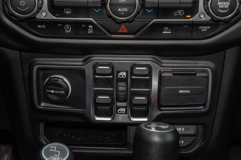 Used 2021 Jeep Wrangler Unlimited Sport AWD/4WD image 14