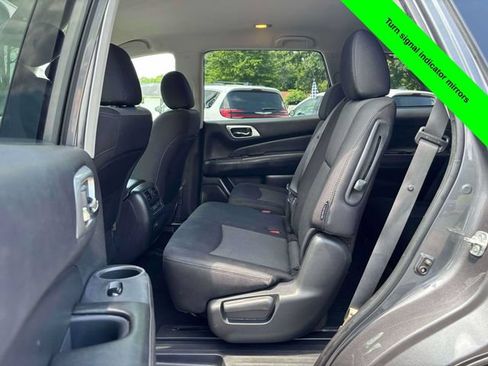 Used 2019 Nissan Pathfinder S AWD/4WD image 25