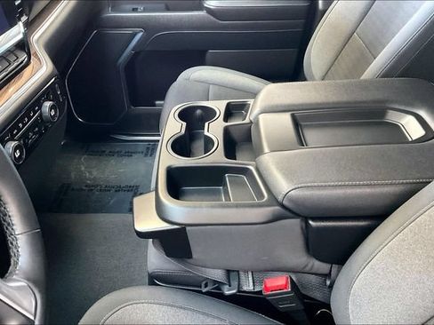 Used 2024 Chevrolet Silverado 1500 LT AWD/4WD image 13