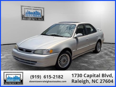 Used 1999 Toyota Corolla LE FWD image 1