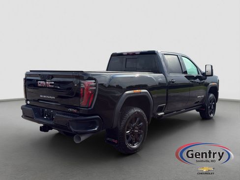 Used 2025 GMC Sierra 2500 AT4 w/ AT4 Premium Plus Package AWD/4WD image 6
