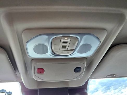 Used 2025 RAM ProMaster 2500 w/ Storage Group image 16