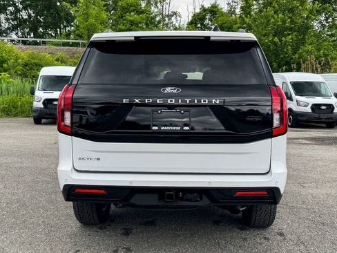Used 2025 Ford Expedition Active AWD/4WD image 4