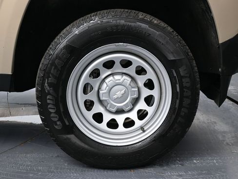 Used 2023 Chevrolet Colorado W/T image 14