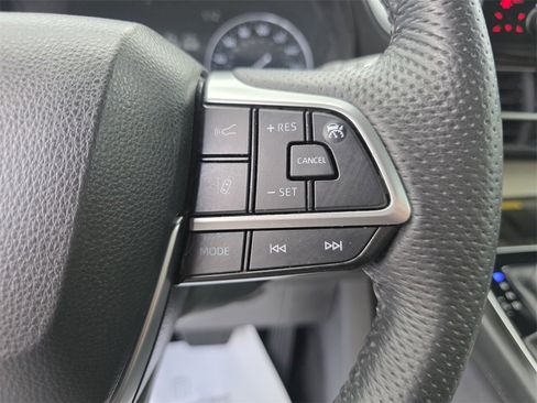 Certified 2024 Toyota Sienna Limited image 33
