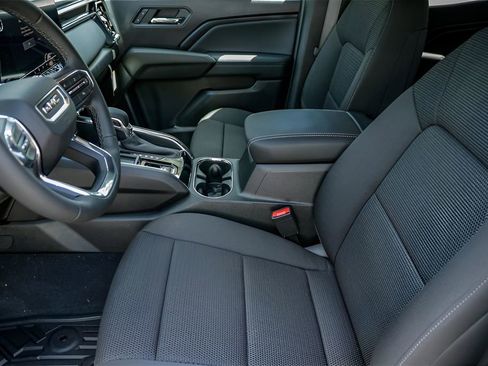 Used 2024 GMC Canyon Elevation w/ Convenience Package image 10