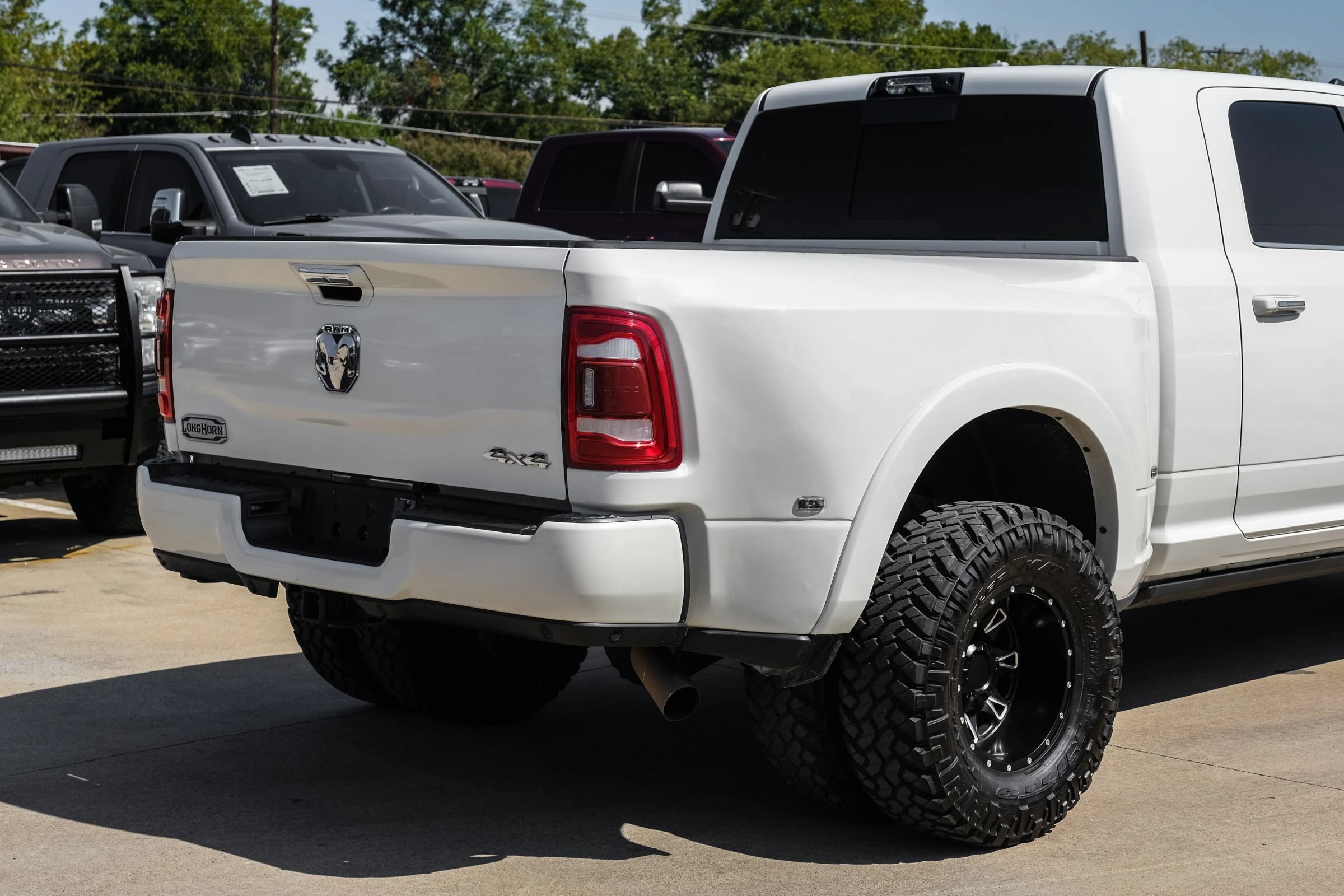 Used 2022 RAM 3500 Limited AWD/4WD image 18