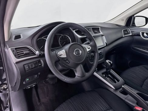 Used 2019 Nissan Sentra SV FWD image 9