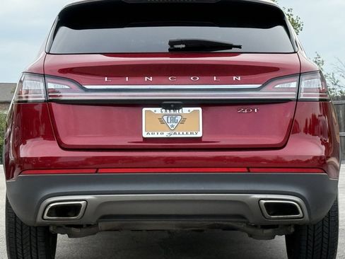 Used 2019 Lincoln Nautilus Select image 4