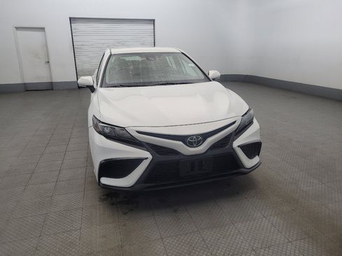 Used 2022 Toyota Camry SE image 14