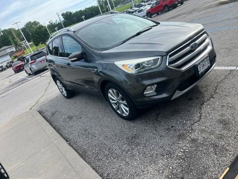 Used 2017 Ford Escape Titanium w/ Equipment Group 301A FWD image 3