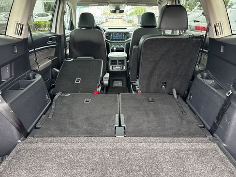 Used 2023 Volkswagen Atlas SEL Premium image 16