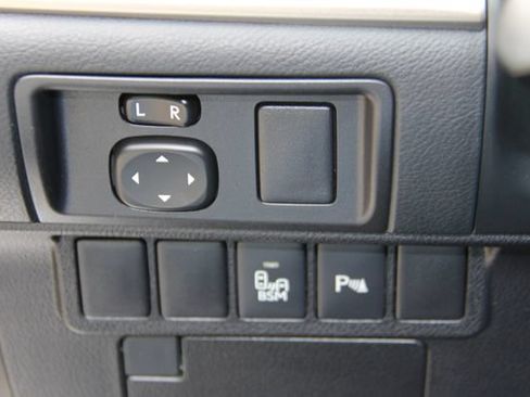 Used 2013 Lexus ES 350 w/ Luxury Pkg FWD image 30