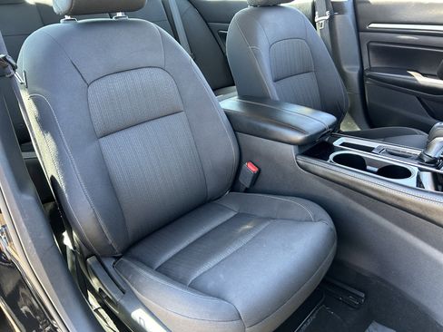 Used 2023 Nissan Altima 2.5 SV image 9