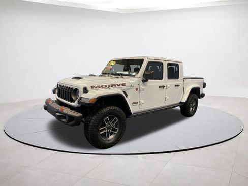 Certified 2025 Jeep Gladiator Mojave image 3
