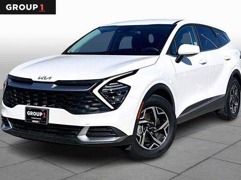 Used 2024 Kia Sportage LX image 1