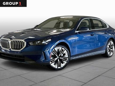 Used 2026 BMW 530i w/ Premium Package RWD image 1