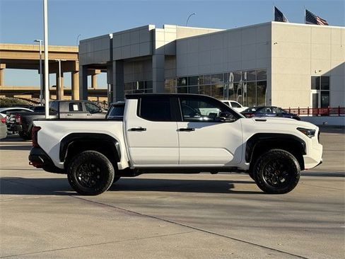 Used 2025 Toyota Tacoma TRD Pro image 3