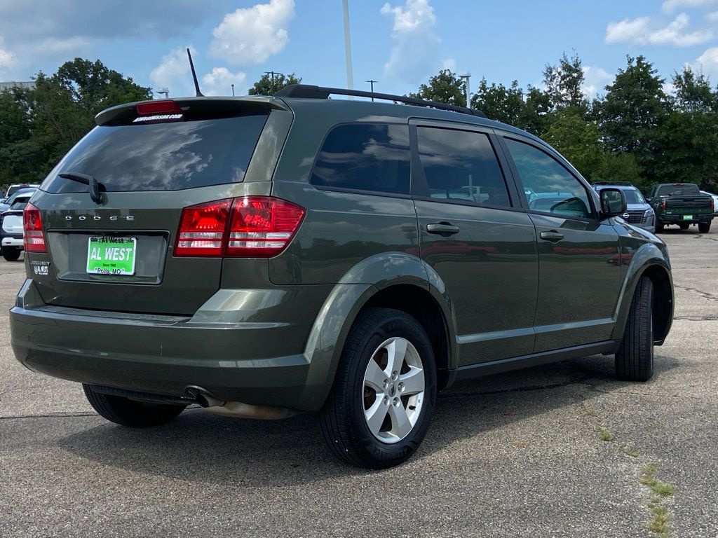 Used 2018 Dodge Journey SE FWD image 3