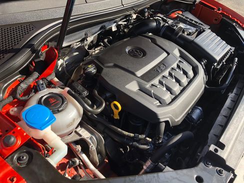 Used 2019 Volkswagen Tiguan SEL image 16