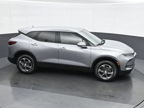 Used 2025 Chevrolet Blazer LT FWD image 24
