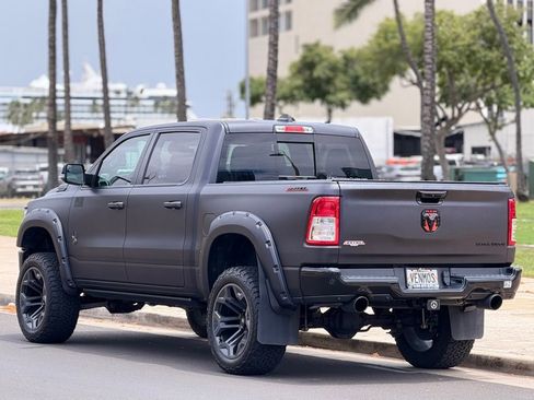 Used 2022 RAM 1500 Big Horn AWD/4WD image 3