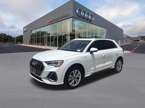 Certified 2025 Audi Q3 2.0T Premium w/ Convenience Package AWD/4WD image 1