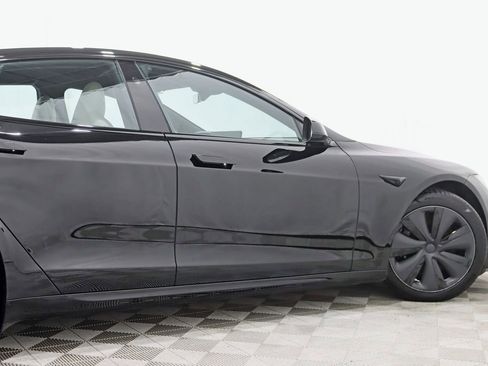 Used 2022 Tesla Model S image 10