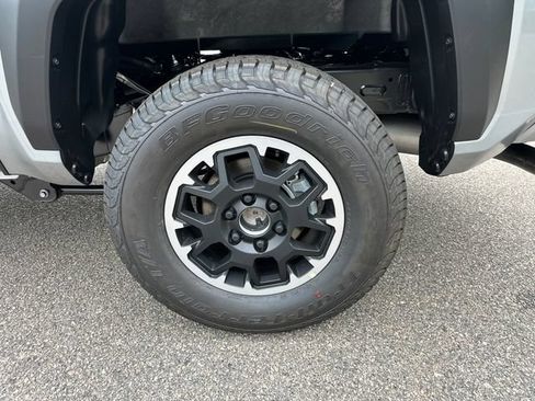 New 2026 Toyota Tacoma TRD Off-Road AWD/4WD image 12