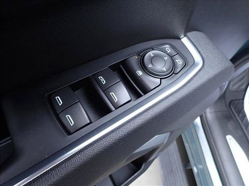 Used 2025 Chevrolet Silverado 1500 LT AWD/4WD image 15