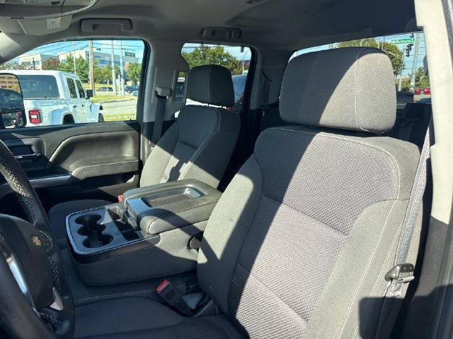 Used 2018 Chevrolet Silverado 1500 LT w/ All Star Edition AWD/4WD image 13