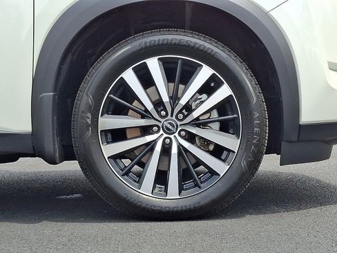 Used 2024 Nissan Pathfinder Platinum AWD/4WD image 8