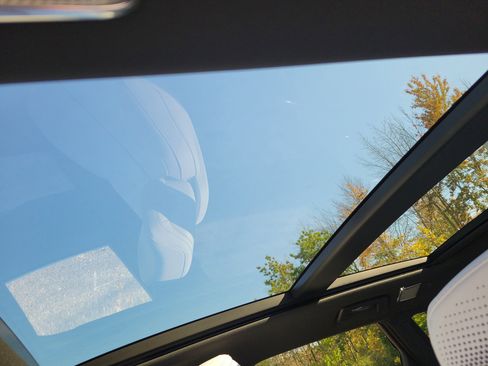 New 2026 Cadillac Lyriq Premium Luxury image 27