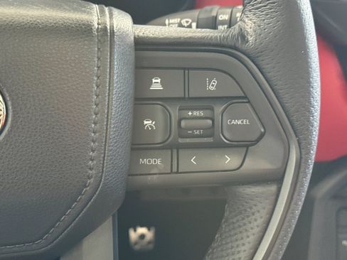 Used 2025 Toyota Sequoia TRD Pro AWD/4WD image 32
