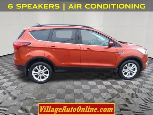 Used 2019 Ford Escape SEL image 10