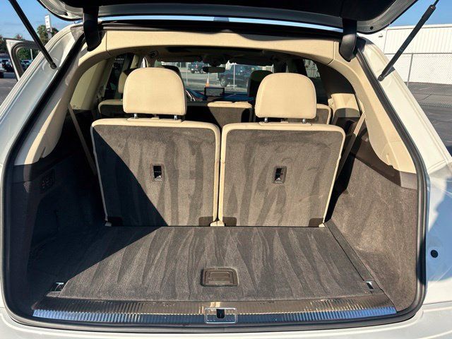 Used 2017 Audi Q7 3.0T Prestige AWD/4WD image 27