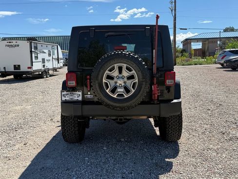 Used 2016 Jeep Wrangler Unlimited Rubicon w/ Connectivity Group AWD/4WD image 31