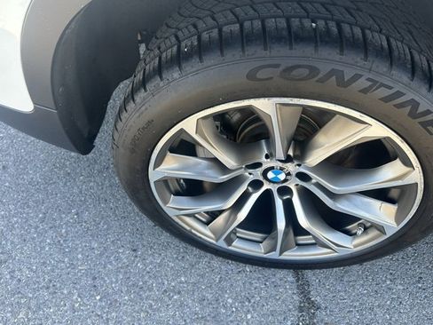 Used 2015 BMW X6 xDrive50i w/ Executive Package image 16