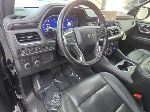 Used 2022 Chevrolet Tahoe Z71 w/ Luxury Package image 17