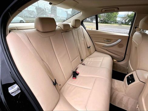 Used 2016 BMW 320i Sedan RWD image 20