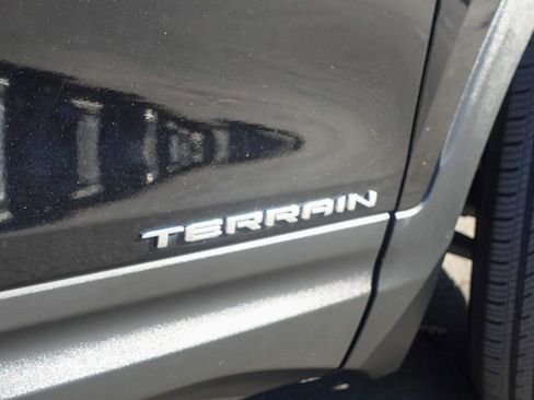 Used 2022 GMC Terrain SLE image 6